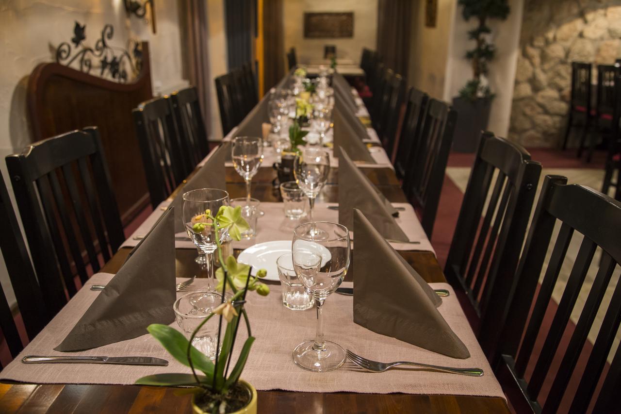 Hotelli-Ravintola Gasthaus Lohja Eksteriør bilde